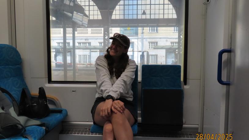 Pige i tog på vej mod ry fra Aarhus